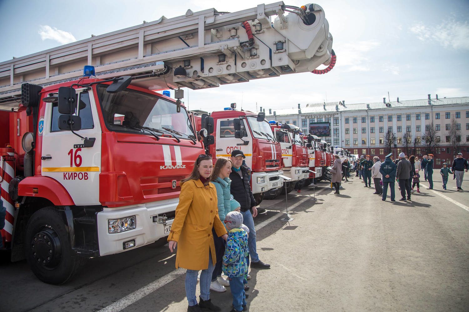 День пожарной охраны - на главной площади города - Новости - Главное  управление МЧС России по Кировской области