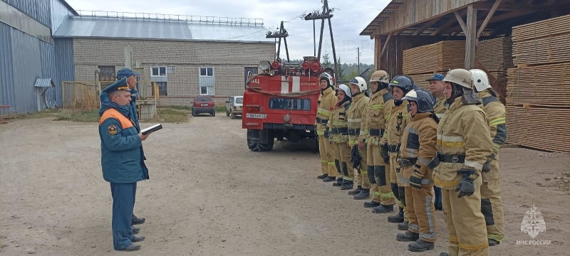 Даровские огнеборцы провели тренировку на промышленном предприятии